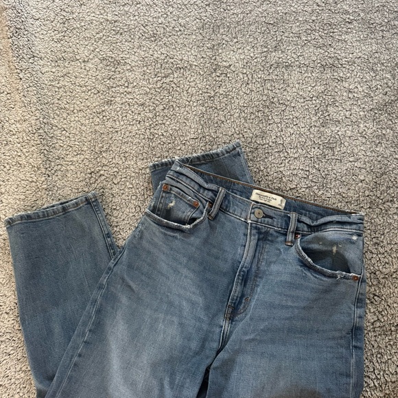 Abercrombie & Fitch Distressed Ankle Straight High Rise Jeans - Picture 7 of 8